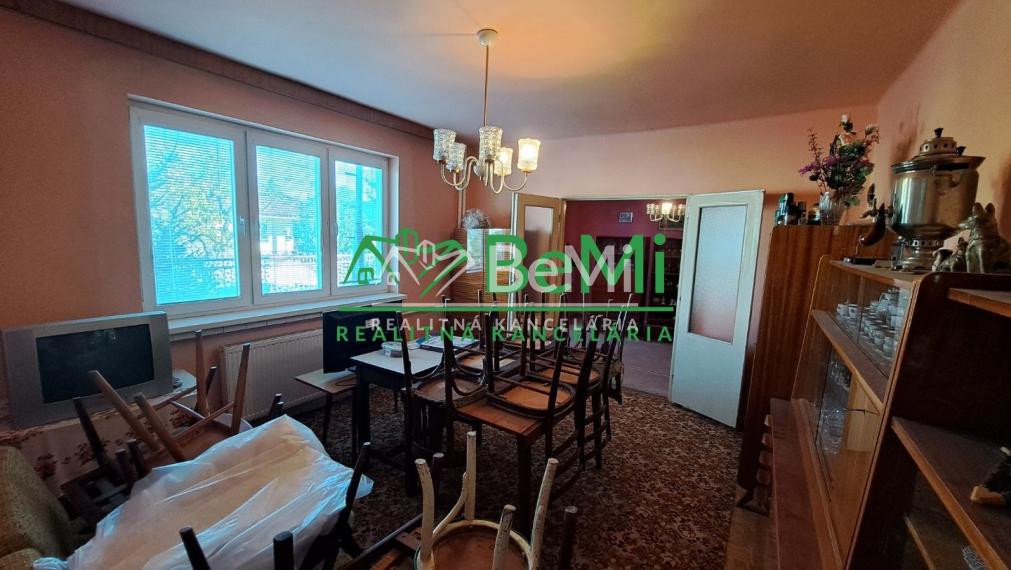 Rodinný dom 5 izb. - 480m2, zachovalý pôvodný stav, Neded ID 002-12-EVBA