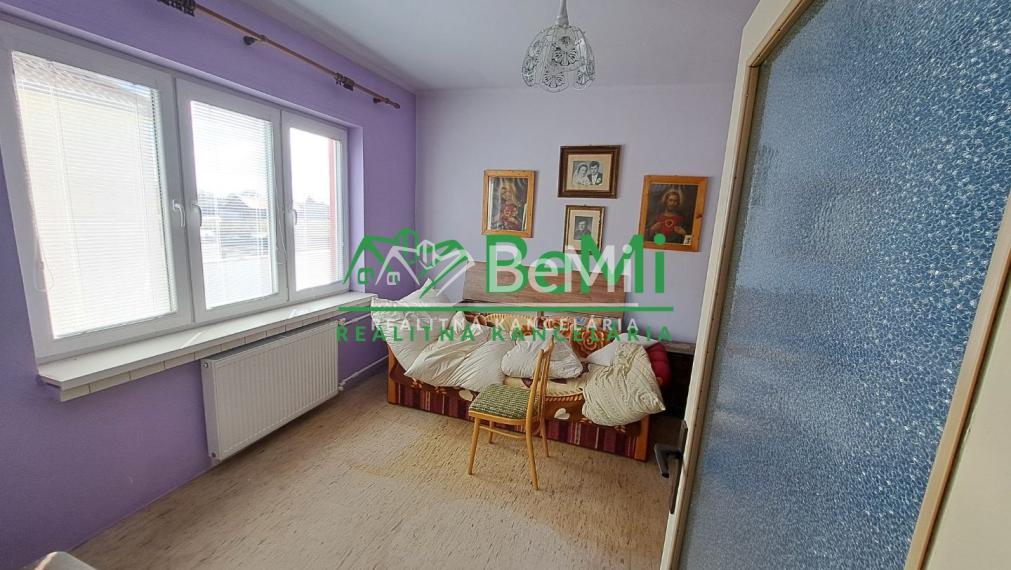 Rodinný dom 5 izb. - 480m2, zachovalý pôvodný stav, Neded ID 002-12-EVBA