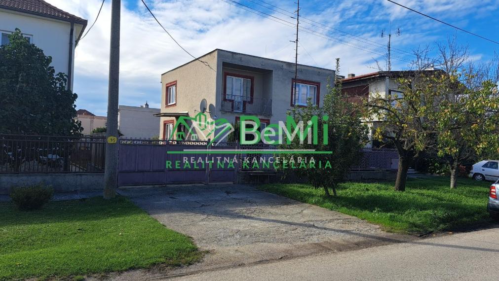 Rodinný dom 5 izb. - 480m2, zachovalý pôvodný stav, Neded ID 002-12-EVBA