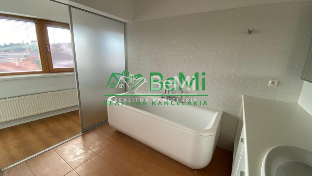 3izbový byt mezonet 151,59 m2 Nitra TRIANGOLO ID 522-213-MIG