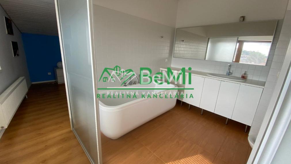 3izbový byt mezonet 151,59 m2 Nitra TRIANGOLO ID 522-213-MIG