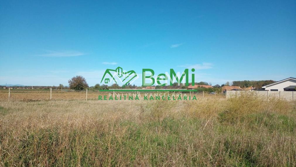 !! Znížená cena !!! Predaj stavebného pozemku pre výstavbu rodinného domu  - Želiezovce (031-14-HEKAa)