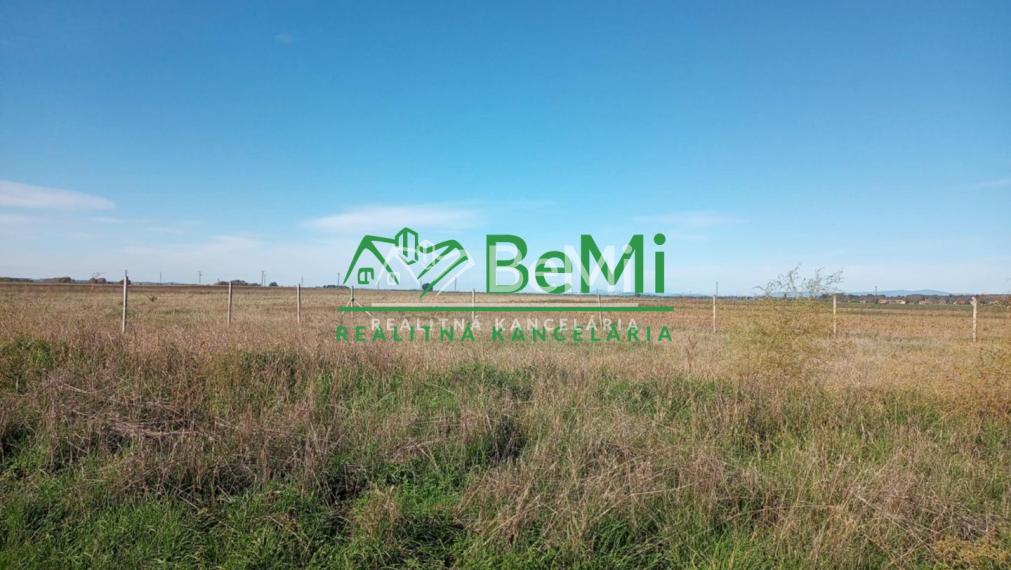 !! Znížená cena !!! Predaj stavebného pozemku pre výstavbu rodinného domu  - Želiezovce (031-14-HEKAa)