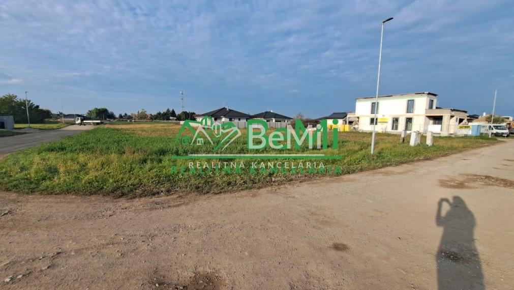 Stavebný pozemok - 1600m2,  Andovce ID 006-14-EVBA