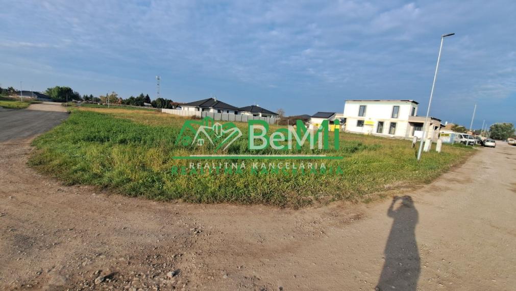 Stavebný pozemok - 1600m2,  Andovce ID 006-14-EVBA