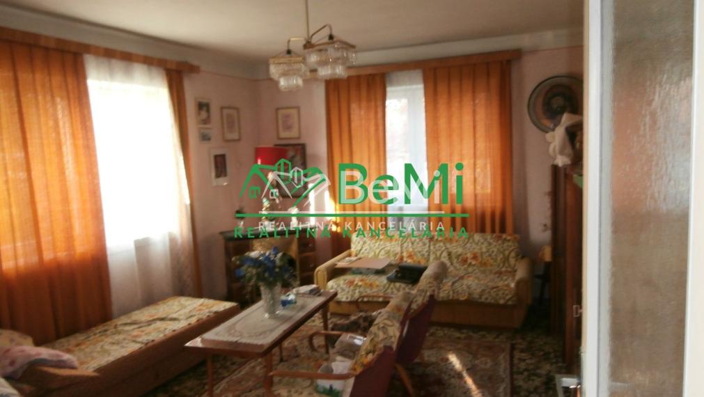 EXKLUZÍVNE  Predaj rodinného domu - Bíňa (006-12-MYVY)