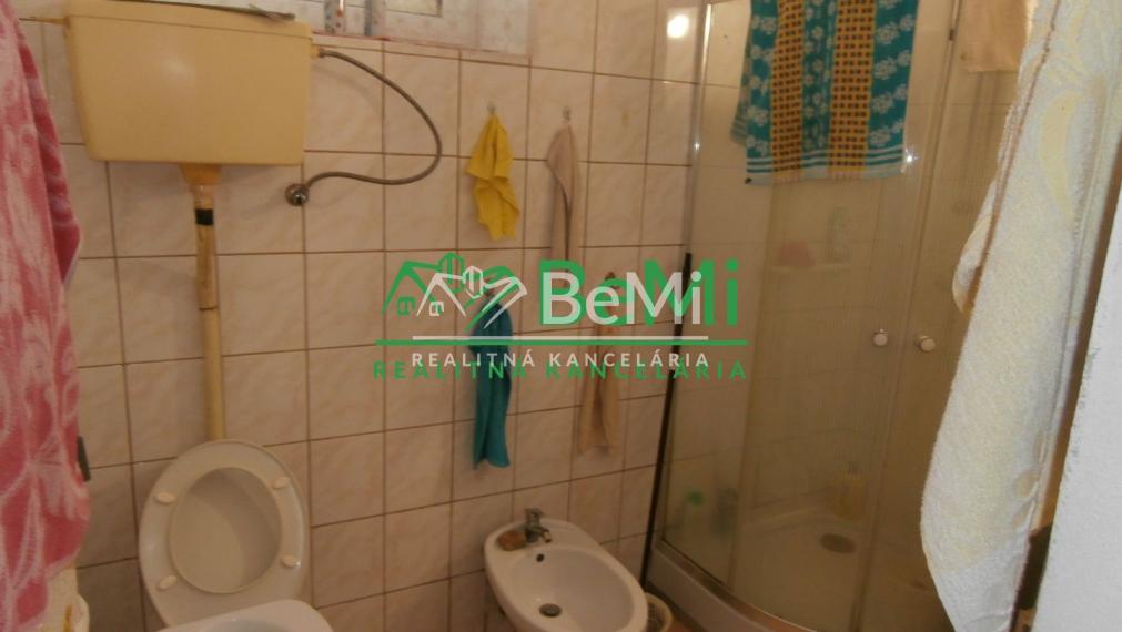 EXKLUZÍVNE  Predaj rodinného domu - Bíňa (006-12-MYVY)
