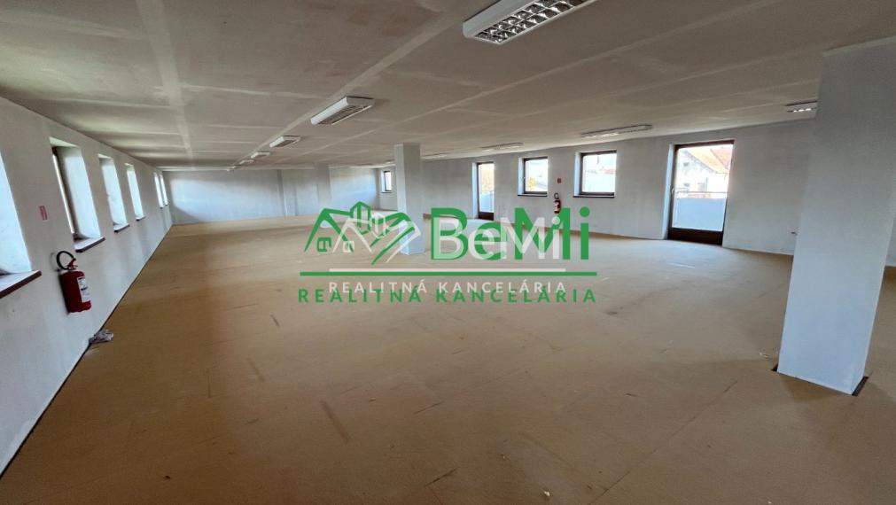 Prenájom skladu Dvorany nad Nitrou 100-27-ROCH