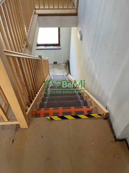 Prenájom skladu Dvorany nad Nitrou 100-27-ROCH