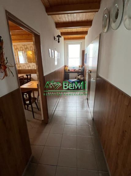 Na predaj rodinný penzión Veľké Uherce 102-18-ROCHE