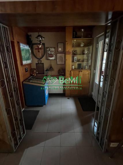 Na predaj rodinný penzión Veľké Uherce 102-18-ROCHE