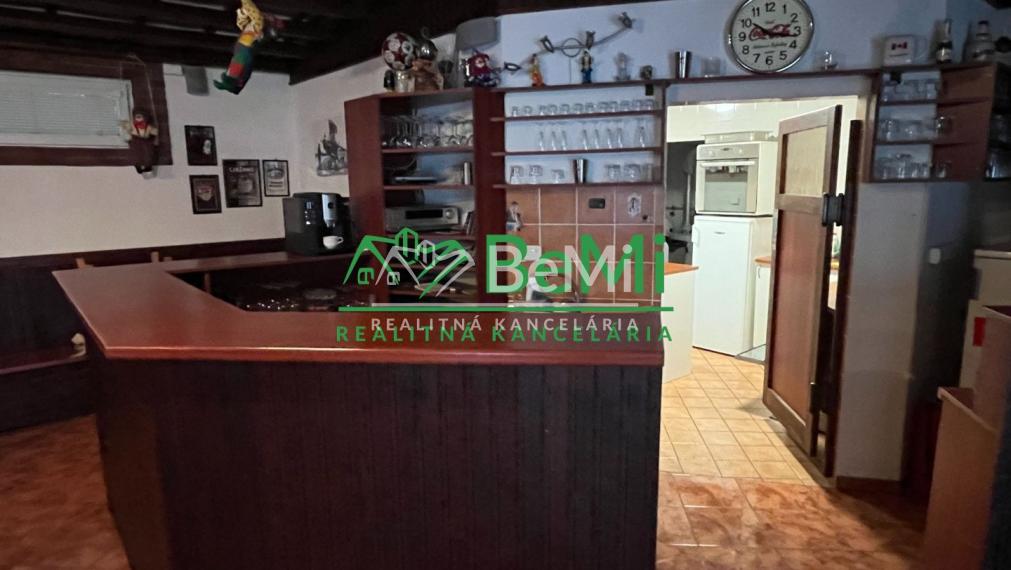 Na predaj rodinný penzión Veľké Uherce 102-18-ROCHE