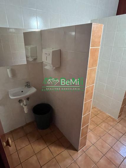 Na predaj rodinný penzión Veľké Uherce 102-18-ROCHE