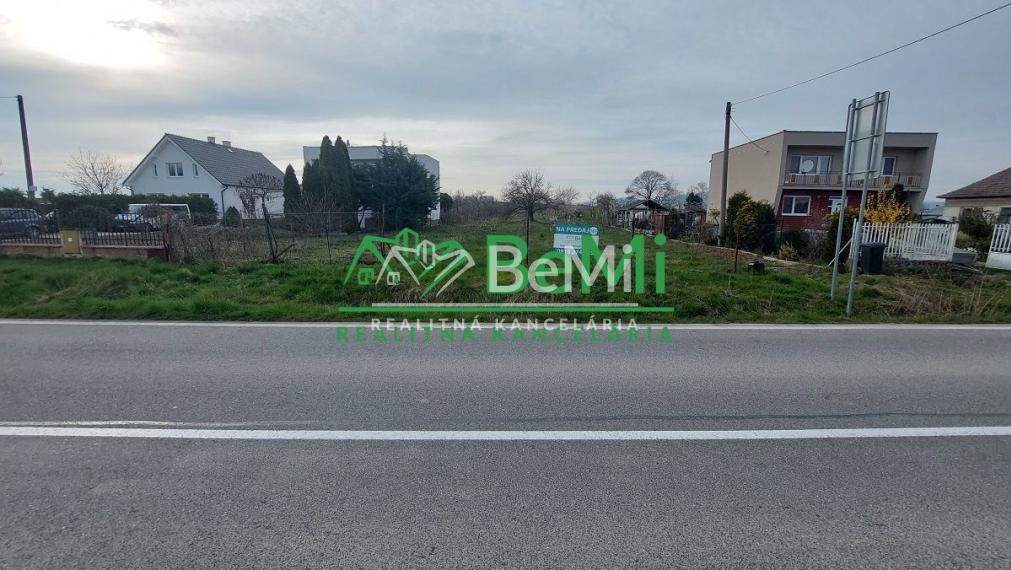 Exkluzívne na predaj stavebný pozemok v obci Horné Štitáre