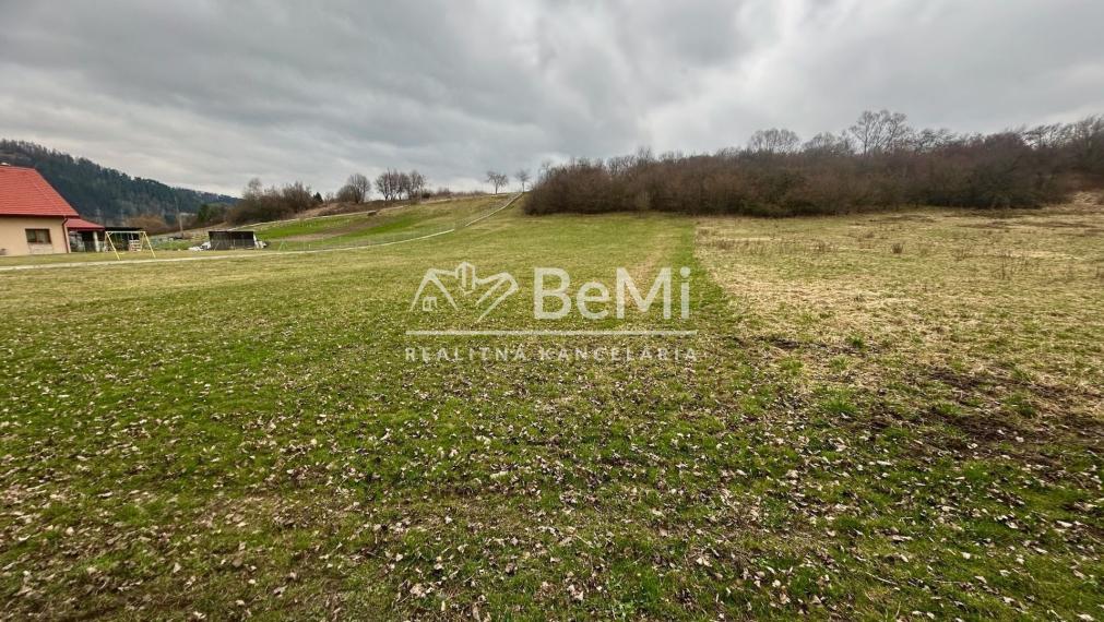 REZERVOVANÉ!!! Stavebný pozemok v obci Vlachy na Liptove ID: 061-14-STK