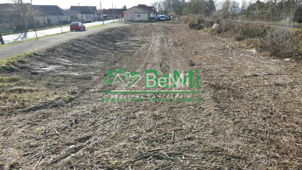 PREDAJ - STAVEBNÝ POZEMOK TESÁRSKE MLYŇANY ID 002-14-FIJA