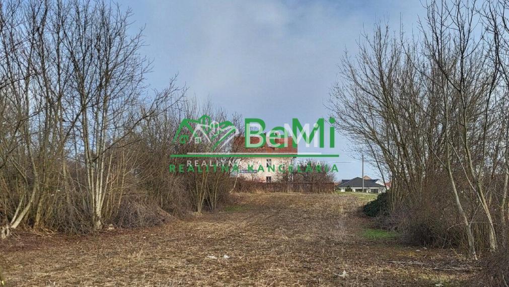 PREDAJ - STAVEBNÝ POZEMOK TESÁRSKE MLYŇANY ID 002-14-FIJA