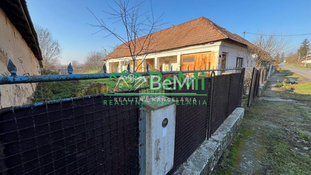 Predaj rodinný dom, pozemok  ZNÍŽENÁ CENA, LEVICE, Sikenica  (067-12-MIJK)