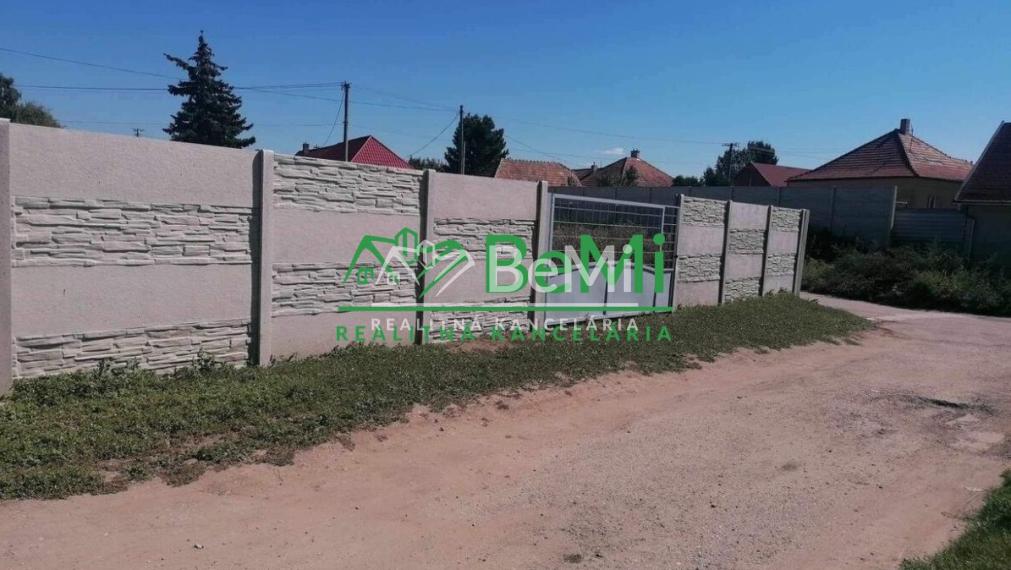 Stavebný pozemok - 442 m2, Palárikovo ID 017-14-EVBA