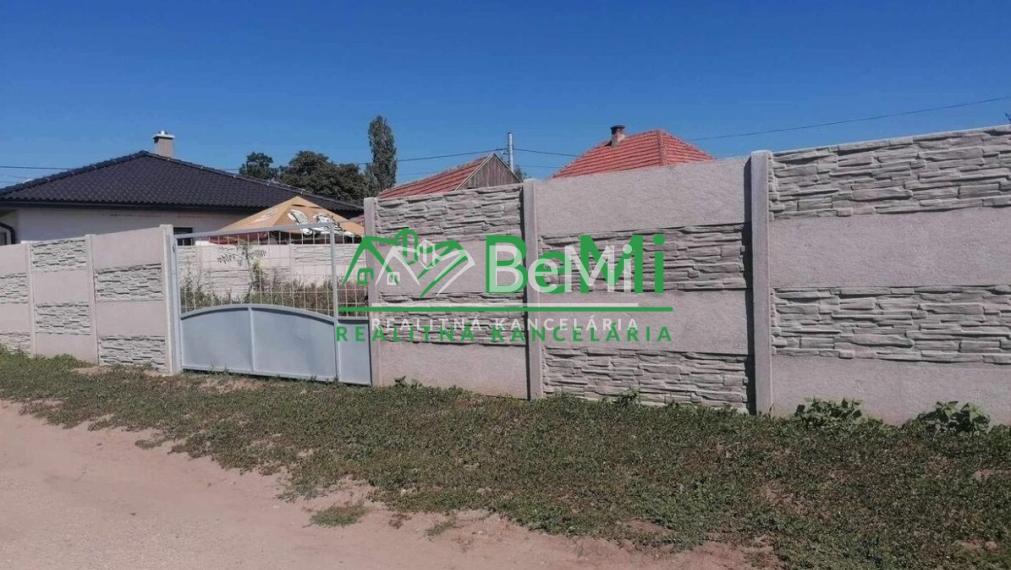 Stavebný pozemok - 442 m2, Palárikovo ID 017-14-EVBA