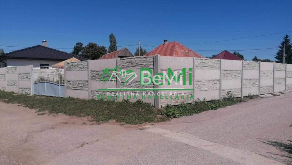 Stavebný pozemok - 442 m2, Palárikovo ID 017-14-EVBA