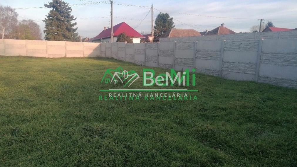 Stavebný pozemok - 442 m2, Palárikovo ID 017-14-EVBA