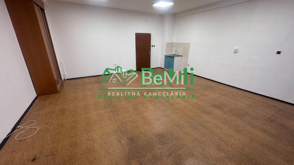 NA PRENÁJOM – kancelárske priestory od 15 do 54 m2, Nitra – Mlynárce