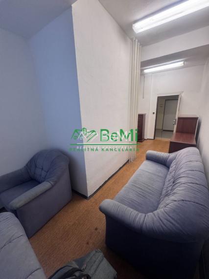 NA PRENÁJOM – kancelárske priestory od 15 do 54 m2, Nitra – Mlynárce