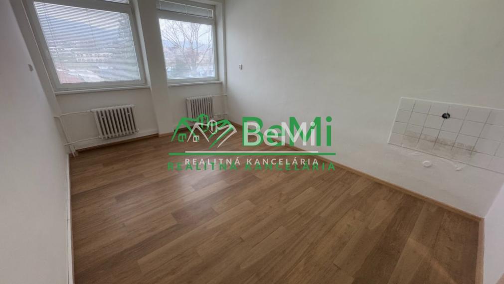 NA PRENÁJOM – kancelárske priestory od 18 do 37 m2, Nitra – Chrenová