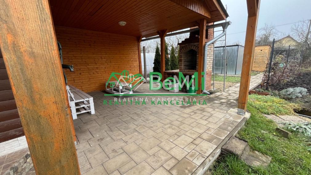 Predaj  záhradná  rekreačnej chata so záhradou -  Levice (071-13-MIJK)