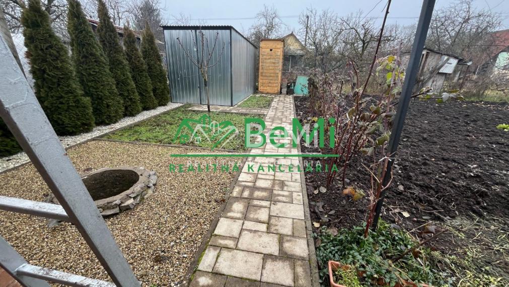 Predaj  záhradná  rekreačnej chata so záhradou -  Levice (071-13-MIJK)