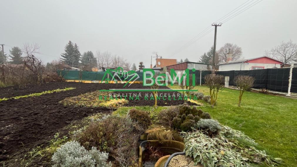 Predaj  záhradná  rekreačnej chata so záhradou -  Levice (071-13-MIJK)