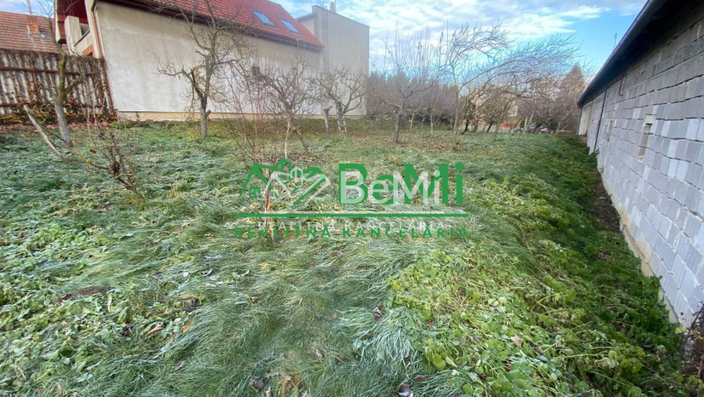 Veľké Chyndice pozemok 582 m2 ID 535-14-MIG