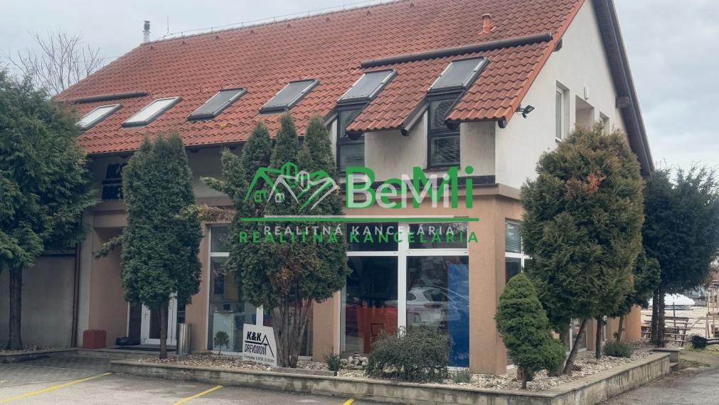 Moderný obchodno-administratívny komplex so skladom Nitra, Priemyselná ul.