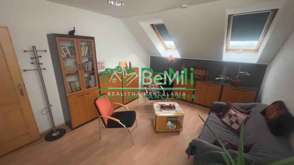 Moderný obchodno-administratívny komplex so skladom Nitra, Priemyselná ul.