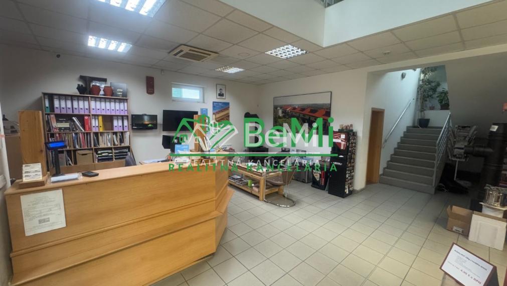 Moderný obchodno-administratívny komplex so skladom Nitra, Priemyselná ul.