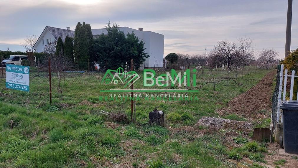 Exkluzívne na predaj stavebný pozemok v obci Horné Štitáre