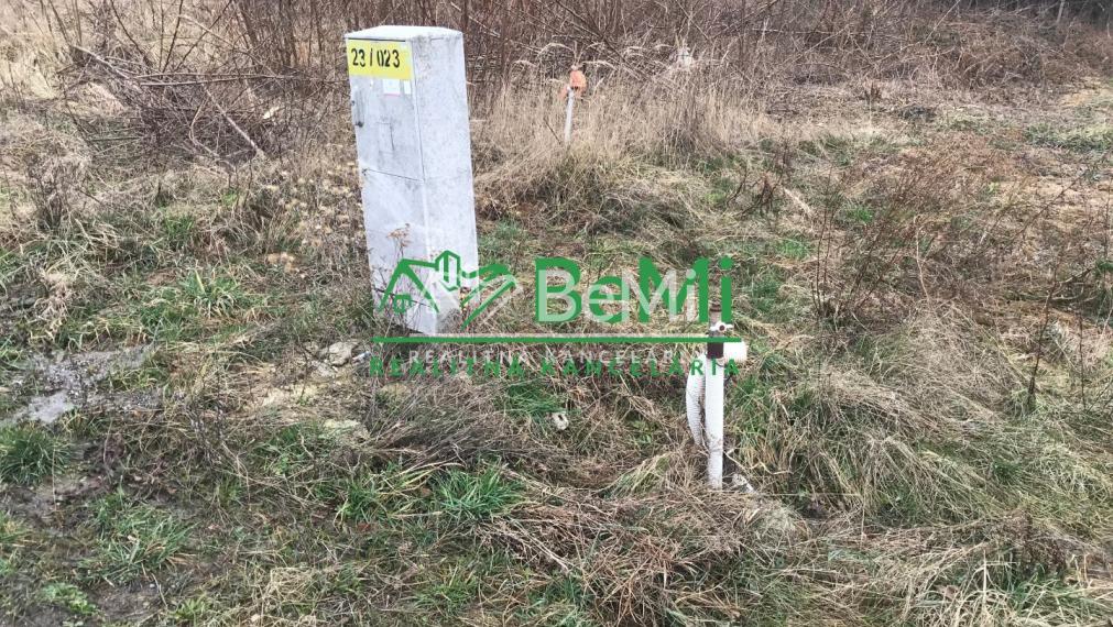 Pozemok Štitáre  (800 m2) ,v slepej uličke pod lesom ID 539-14-MIG