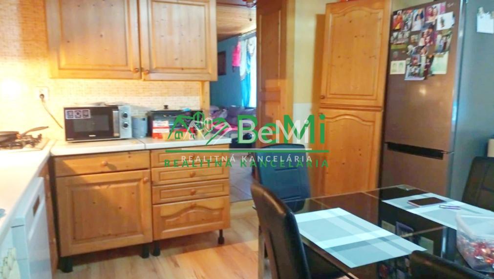 Predaj štvorizbového rodinného domu - Tekovské Lužany (043-12-HEKA)