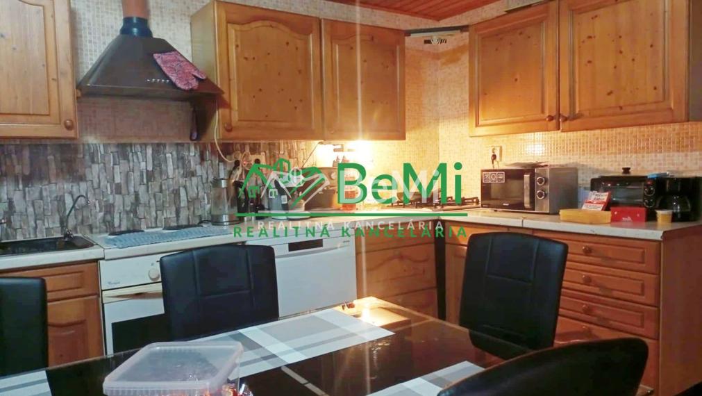 Predaj štvorizbového rodinného domu - Tekovské Lužany (043-12-HEKA)