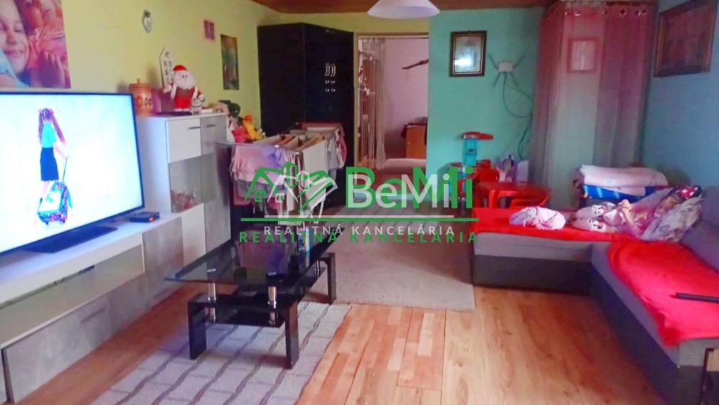 Predaj štvorizbového rodinného domu - Tekovské Lužany (043-12-HEKA)