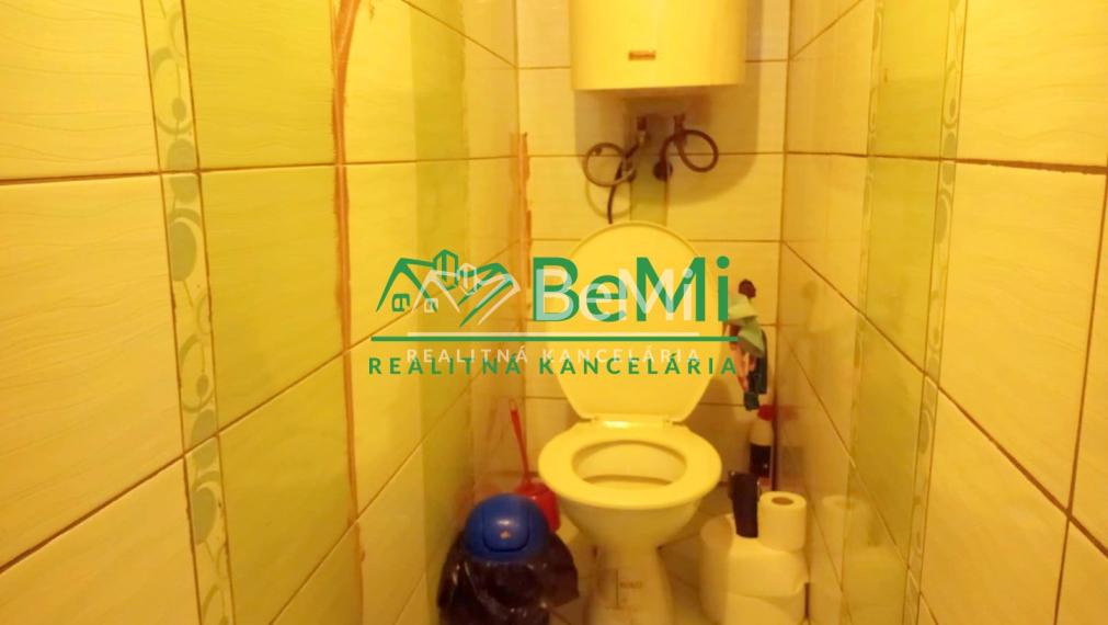 Predaj štvorizbového rodinného domu - Tekovské Lužany (043-12-HEKA)