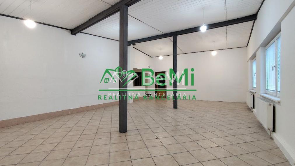 Obchodné priestory na prenájom - Levice (011-25-MIVYa)