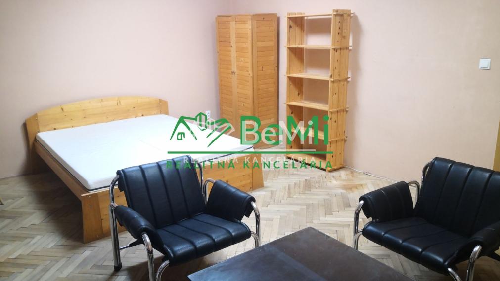 Predaj  3 izbový byt - Kalná nad Hronom (073-113-MIJK)