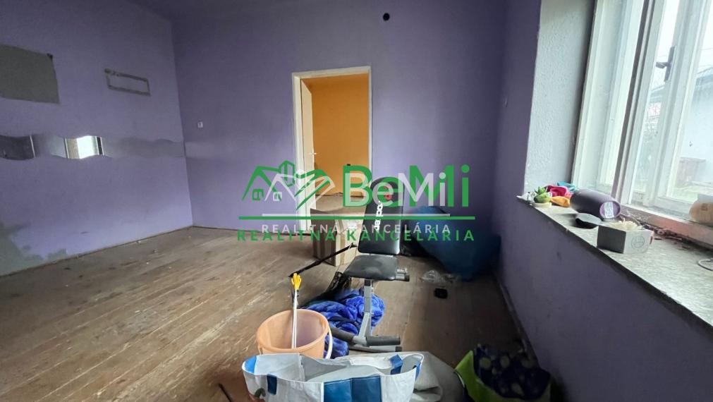 Predaj rodinný dom s pozemkom LEVICE  (074-12-MIJK)