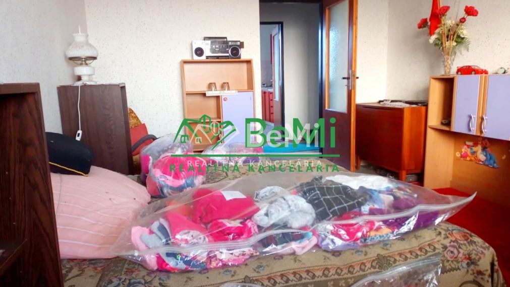 Predaj viacgeneračného rodinného domu - Dolné Semerovce  (044-12-HEKA)