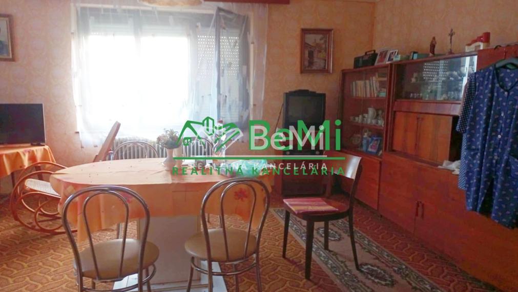 Predaj viacgeneračného rodinného domu - Dolné Semerovce  (044-12-HEKA)