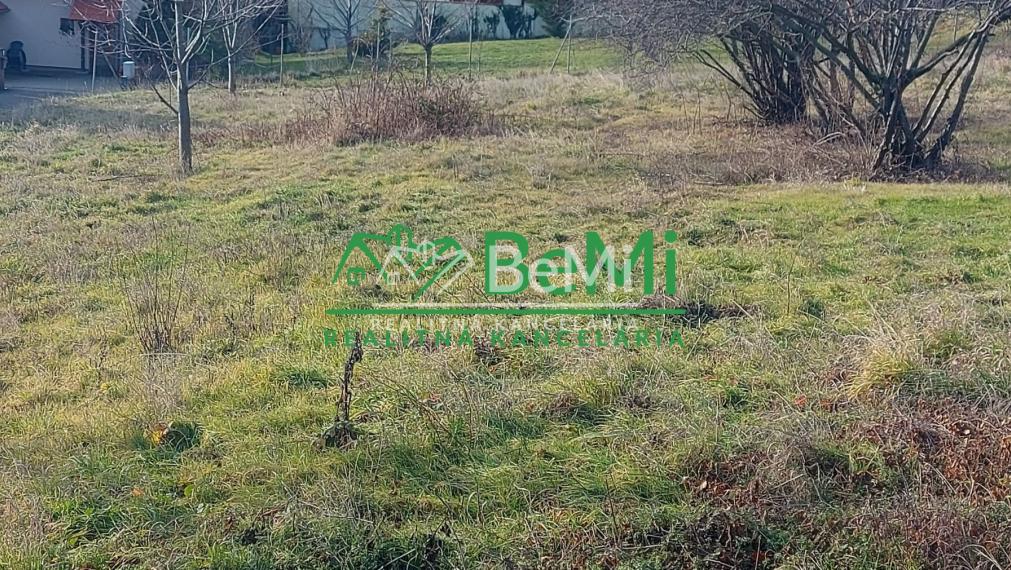 Predaj stavebný pozemok Nitra-Zobor 936m2 (206-14-JUFa)