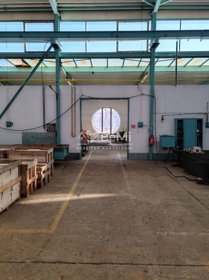 PREDAJ -VÝROBNÁ HALA SO SKLADOVÝMI PRIESTORMI ID 029-18-FIJAa