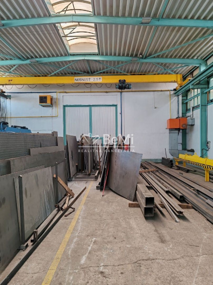 PREDAJ -VÝROBNÁ HALA SO SKLADOVÝMI PRIESTORMI ID 030-18-FIJAa